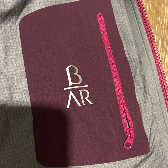 Arc'teryx Women's Jacket - Fuchsia and Gray - Picture 2 of 5